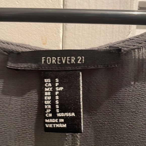 Short one-piece - Picture 4 of 4